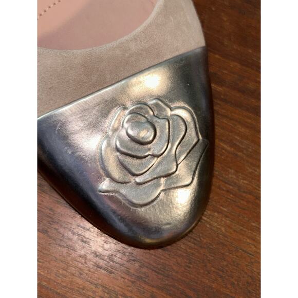 Taryn Rose Babe Tan Suede Metallic Toe Block Heels 8.5B – Chic & Comfy! Business - Picture 10 of 11